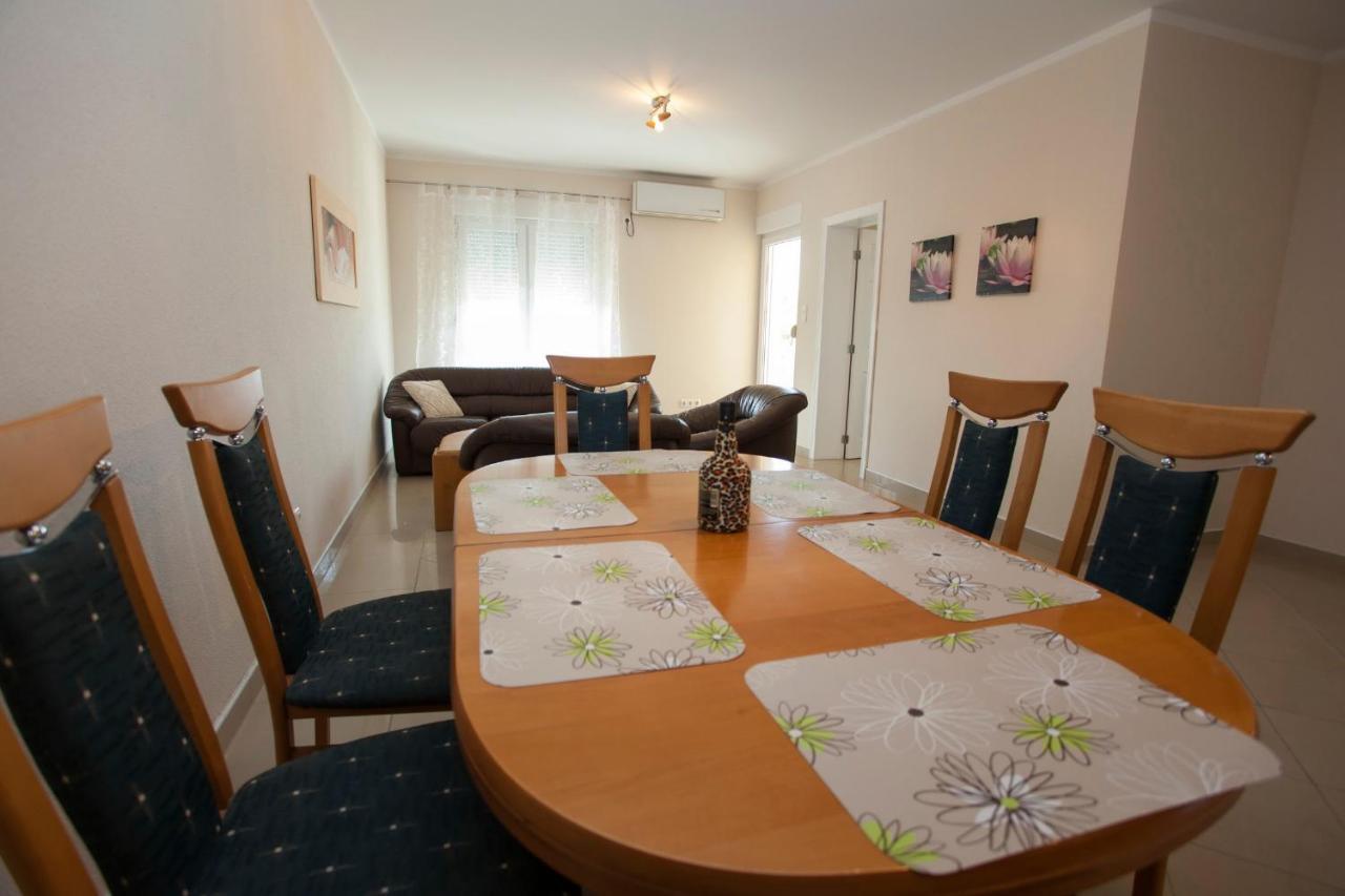Apartments Damjanovic Makarska Ngoại thất bức ảnh
