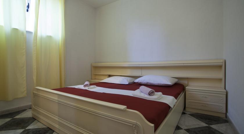Apartments Damjanovic Makarska Phòng bức ảnh