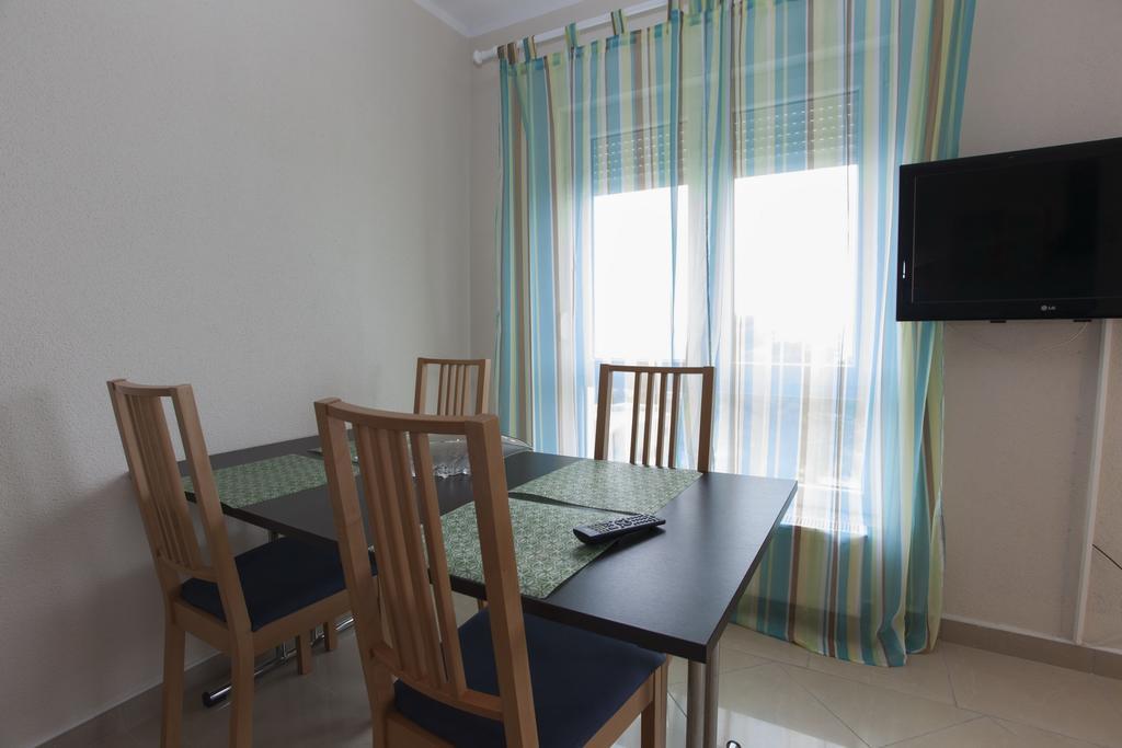 Apartments Damjanovic Makarska Phòng bức ảnh