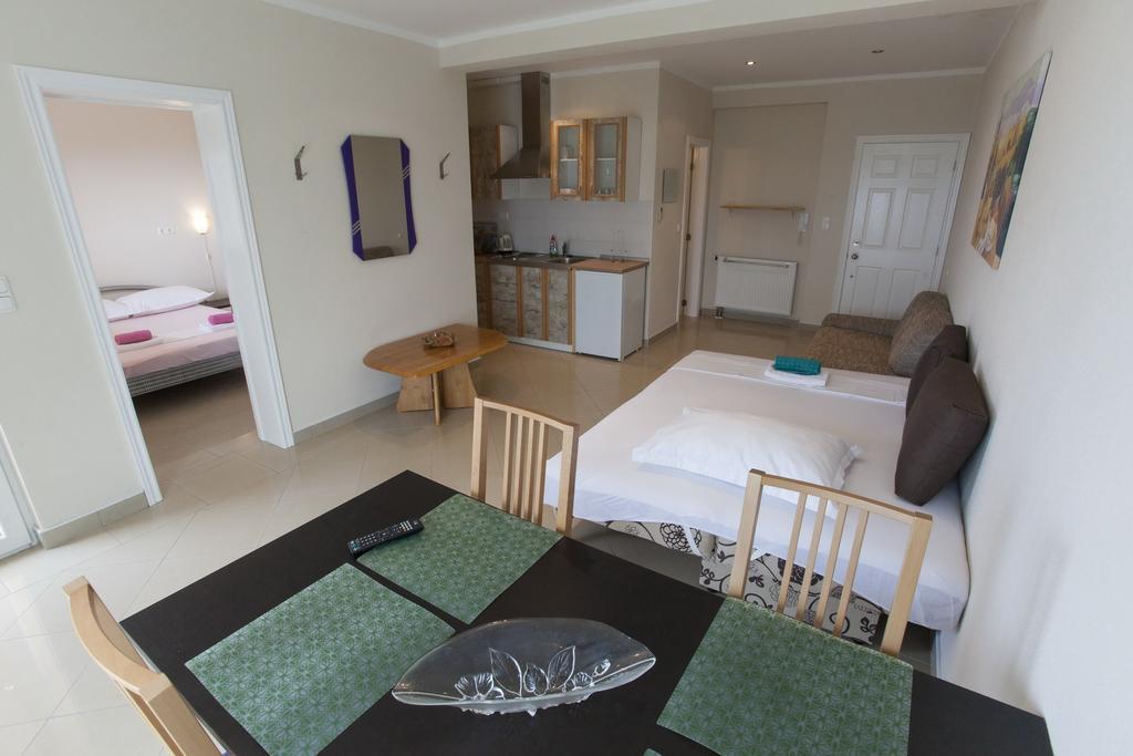 Apartments Damjanovic Makarska Phòng bức ảnh