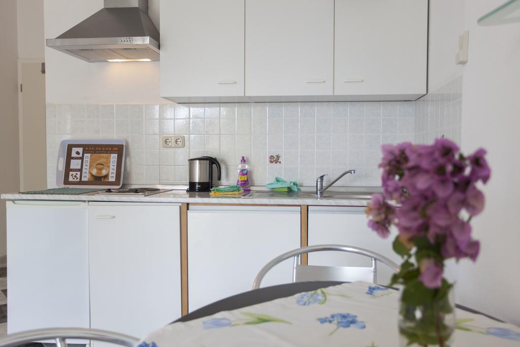 Apartments Damjanovic Makarska Ngoại thất bức ảnh