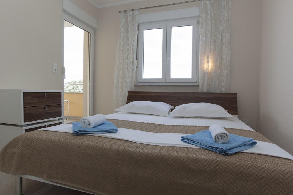 Apartments Damjanovic Makarska Ngoại thất bức ảnh