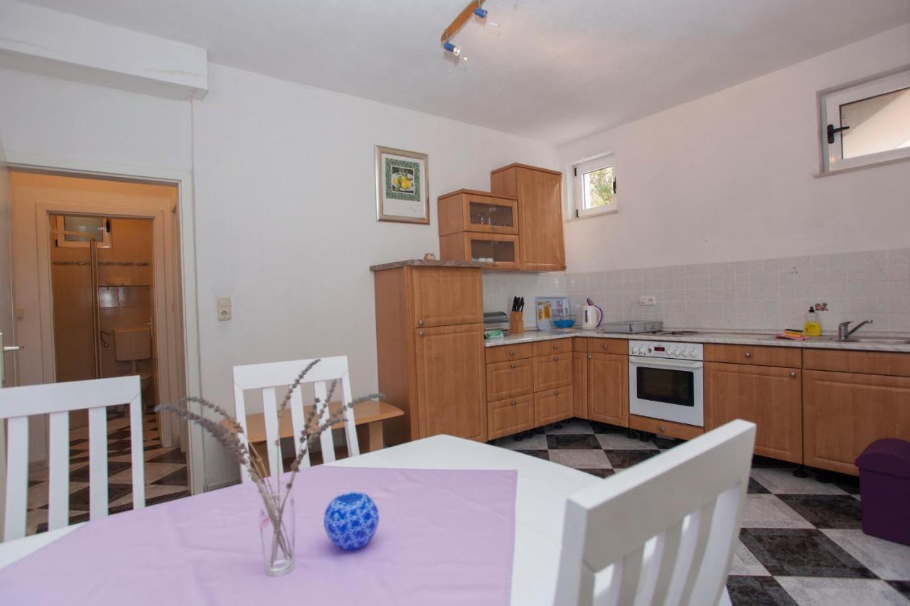Apartments Damjanovic Makarska Ngoại thất bức ảnh